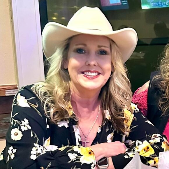 Meet your Posher, Christi - Picture 1 of 5